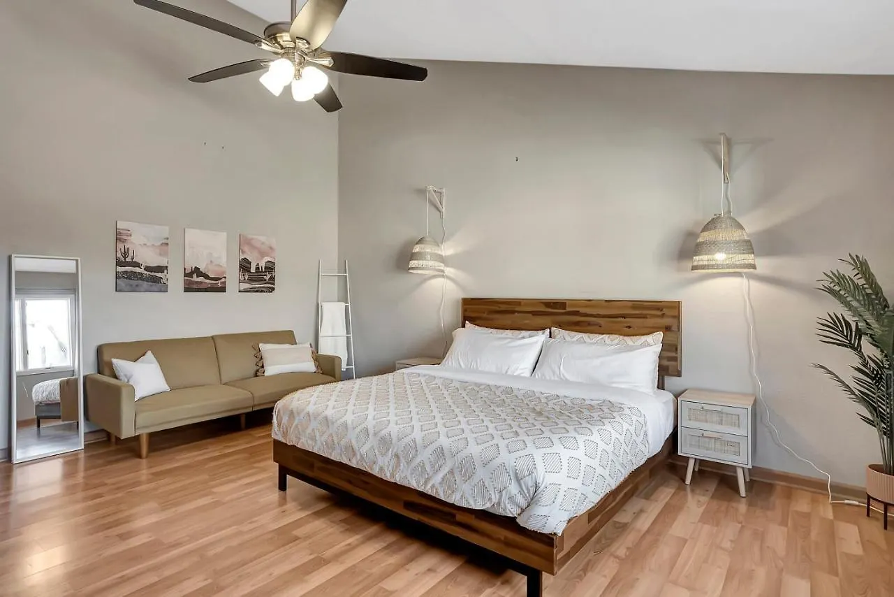 *NEW*Designer Oasis 4BDRM W/Pool/Jacuzzi/PoolTable/Mini Botanical Garden Villa Scottsdale Verenigde Staten
